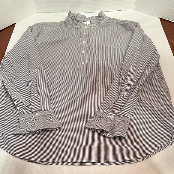 NWT Ann Taylor Classic Black and White Striped With Ruffled Collar and Sleeves - Picture 1 of 7